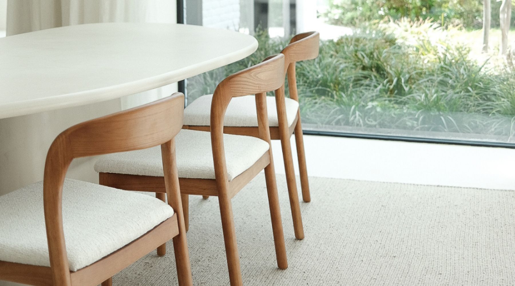 Zo kies je de perfecte eetkamerstoel: comfort, stijl & hoogte