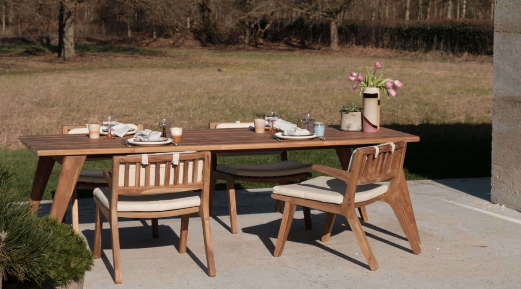 Tuinmeubels kiezen: zo creëer je een stijlvolle buitenruimte