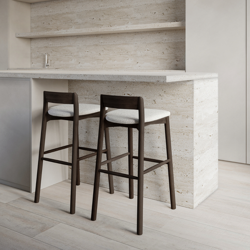 Charmes-barstoelen-stoffen-zitting-smoke-kleur-furnified-sfeerbeeld
